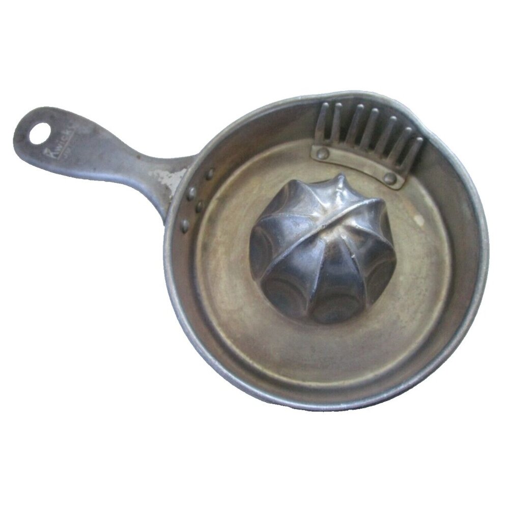 Kwicky Citrus Juicer Reamer Seed Catcher Rotating Quam-Nichols Chicago IL USA
